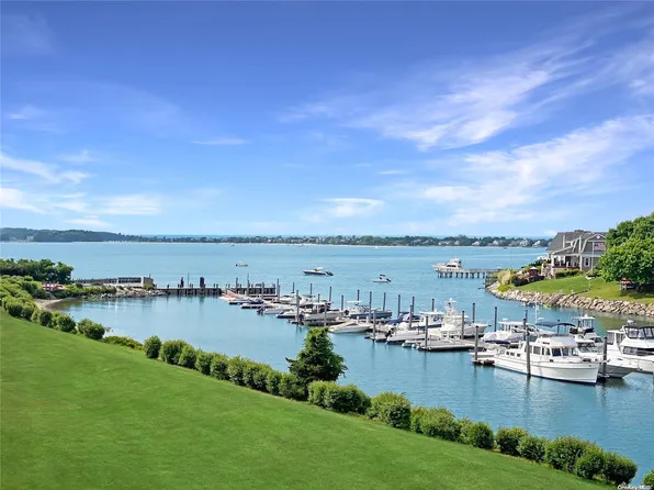 8 Lord Joes Lndg #8, Northport, NY 11768