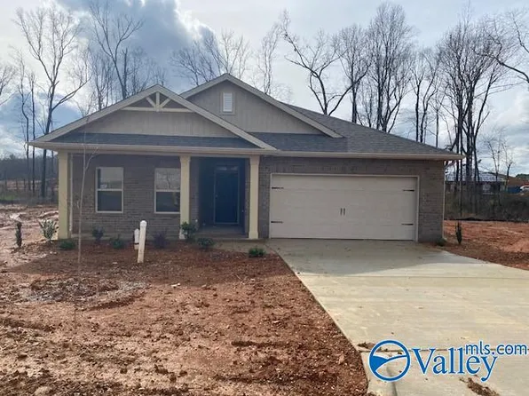 14055 New Castle Dr, Athens, AL 35613