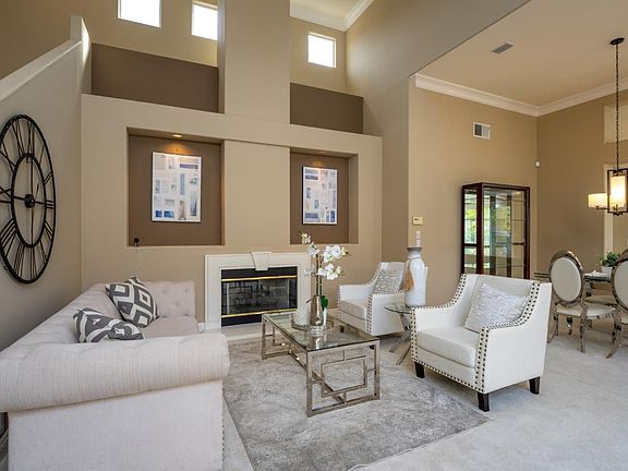 3rd image of 5904 Pistoia Way