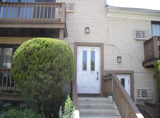 178 W Sneden Pl, Spring Valley, NY 10977