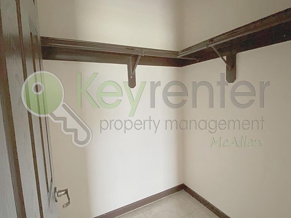 5th image of 1205 E Daffodil Unit C
