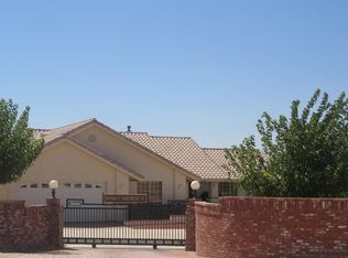 10500 Caribou Rd, Apple Valley, CA 92308