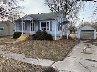 411 W McPike St, Vandalia, MO 63382