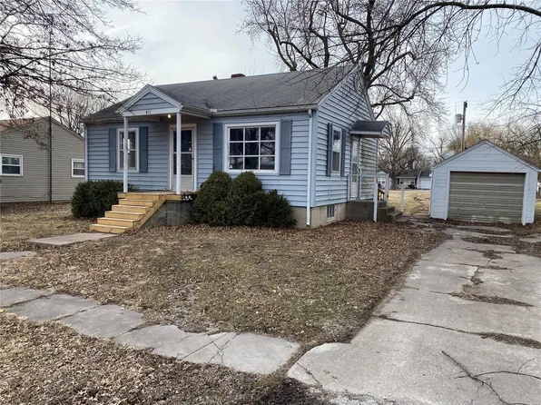 411 W McPike St, Vandalia, MO 63382