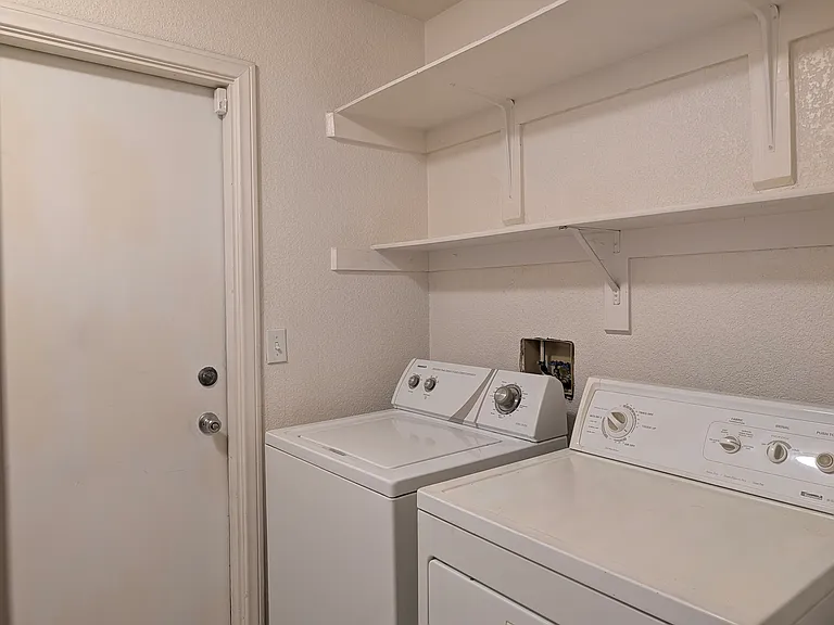 7825 Cherry River Dr — Photo 33