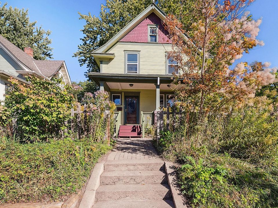 1st image of 808 Smith Ave S