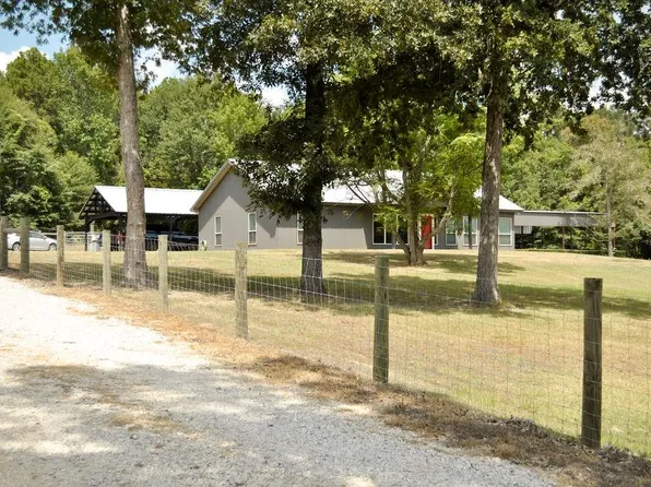 840 Horace Bonds Rd, Livingston, TX 77351