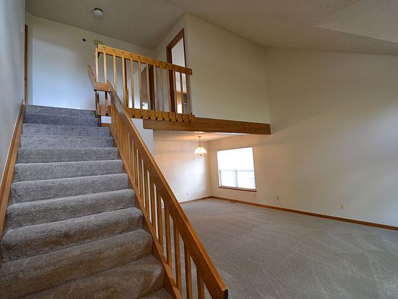 3rd image of 8873 Bellcove Cir