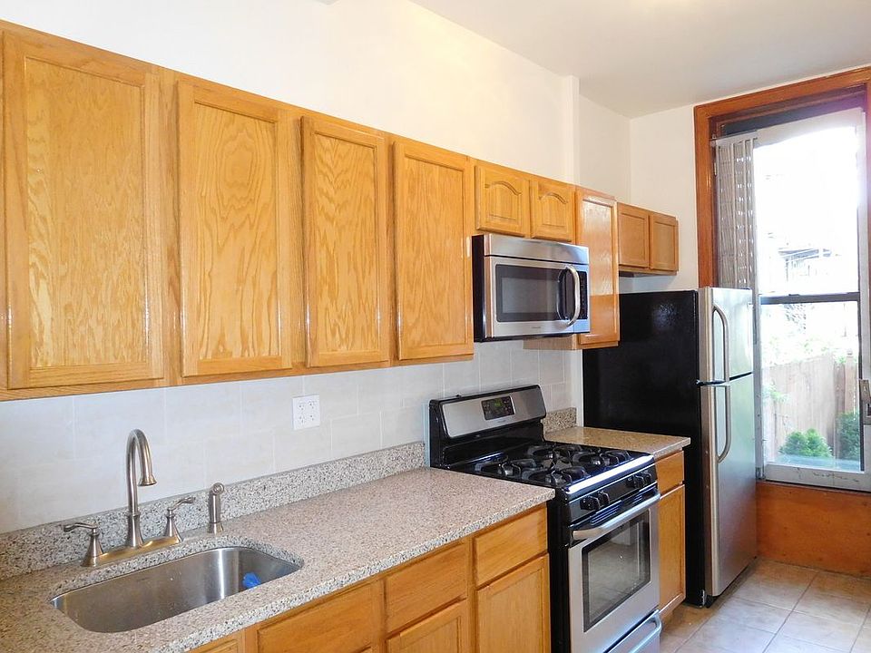 1st image of 228 6th Ave APT 1