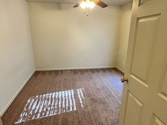 3rd image of 16665 Hunters Ridge Ln
