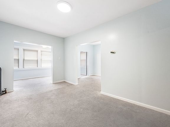 5th image of 931 E 88th St