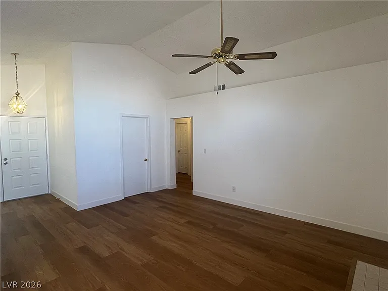 1309 Goldenglow Rd — Photo 5