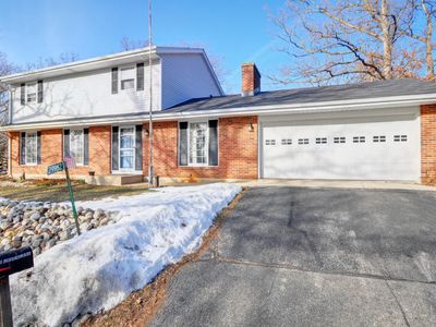 29952 Greenleaf Dr, Burlington, WI, 53105