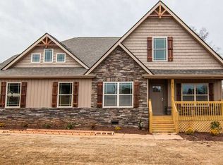 419 Dickson Rd, Campobello, SC 29322