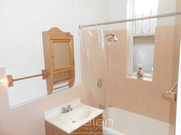 3rd image of 1327 W Fargo Ave APT 3S