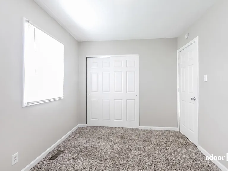 3725 Keefe Ct — Photo 9