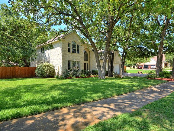4th image of 2501 Resnick Dr