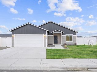 1344 14th St, Benton City, WA 99320