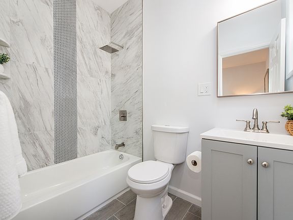 4th image of 40-42 Berkshire Pl #1