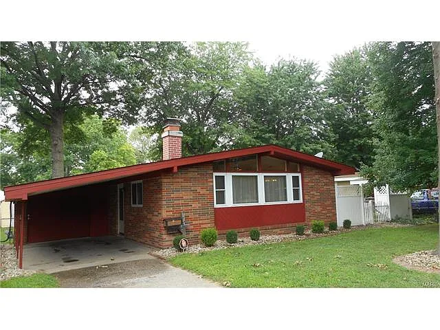 409 Kent St photo 1