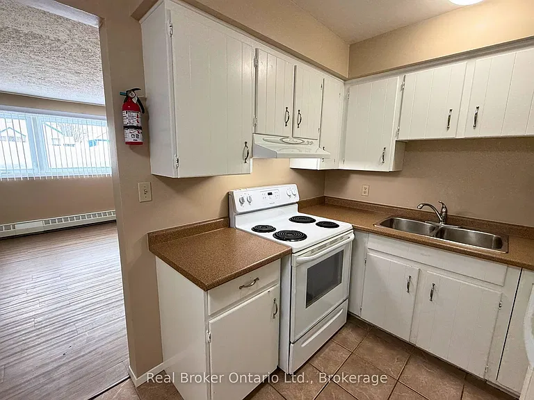 301 West St N #1 — Photo 6