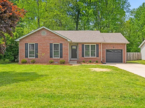 120 Shady Maple Dr, Clarksville, TN 37043