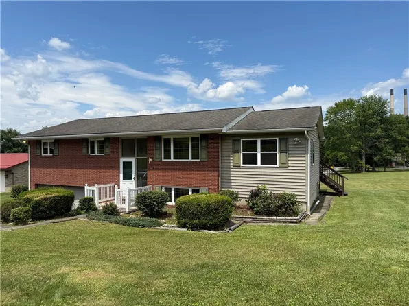 215 Furnace Ln, New Florence, PA 15944