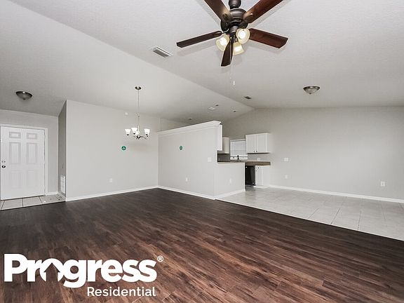 3rd image of 218 Cobalt Dr