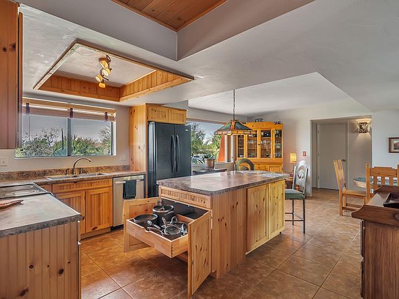 3rd image of 9473 E Loma Linda Pl