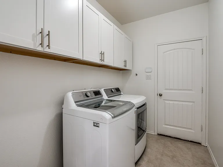 112 Mount Olive Ave — Photo 2