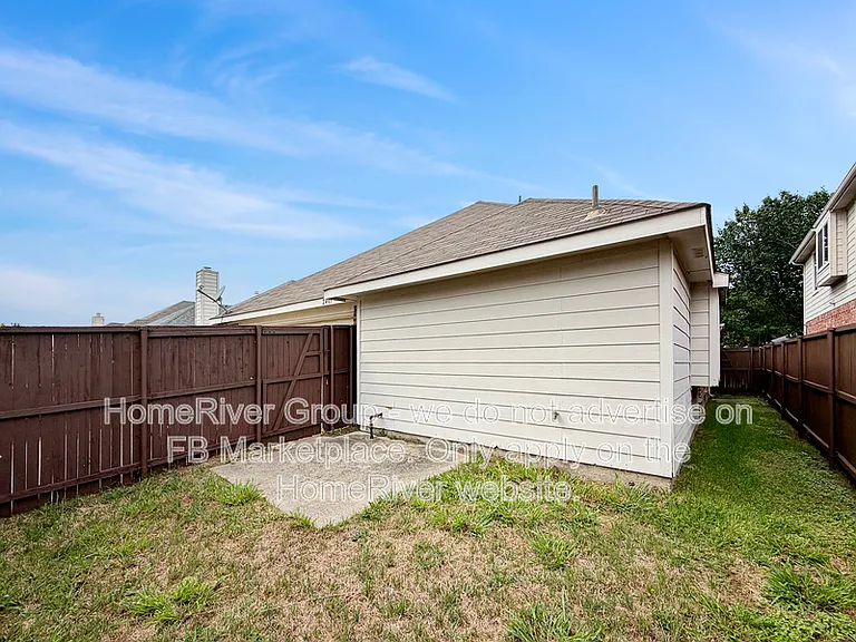 2405 N Brook Dr — Photo 14