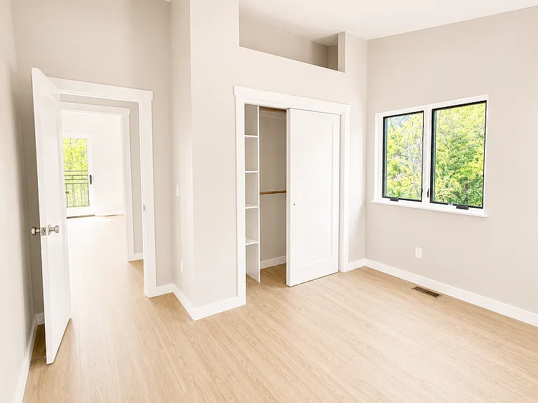 180 Mountain Shadows Dr — Photo 7