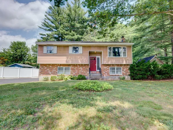 100 Prestige Drive, Schenectady, NY 12303