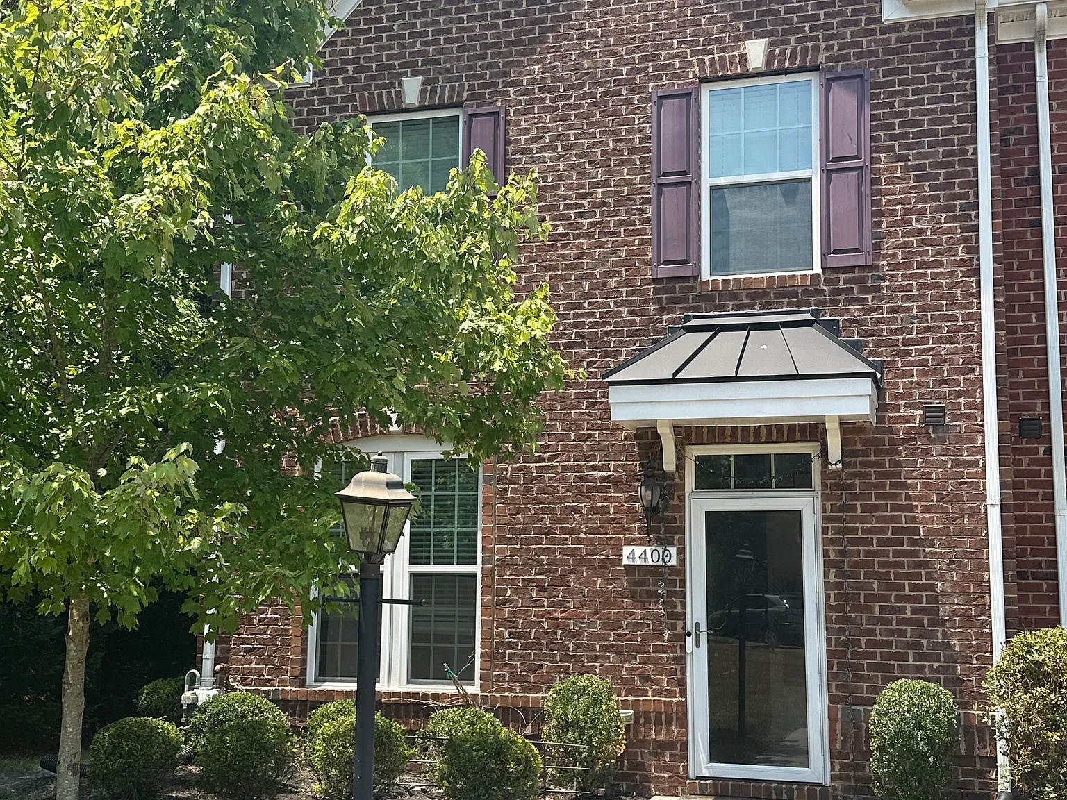 4 bed, 3.5 bath, 1800 sqft, $2,750 — Photo 2
