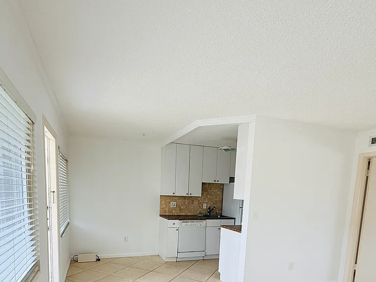 3250 10th St N #B2 — Photo 13