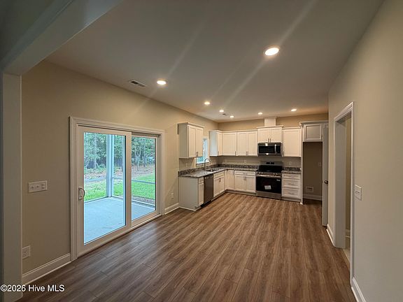 4th image of 1854 Salisbury Rd