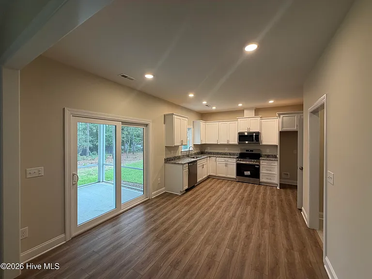 1854 Salisbury Rd — Photo 4