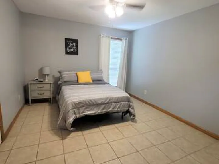 1408 Christie Dr — Photo 2