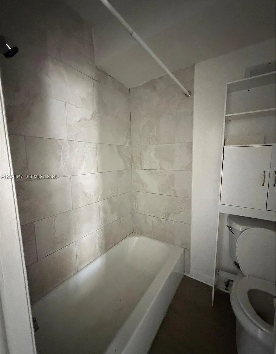 Studio, 1.0 bath, $1,199 — Photo 4