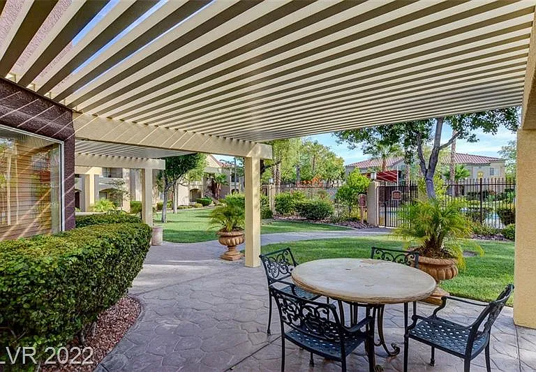 7885 W Flamingo Rd — Photo 28