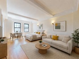 95 Christopher St