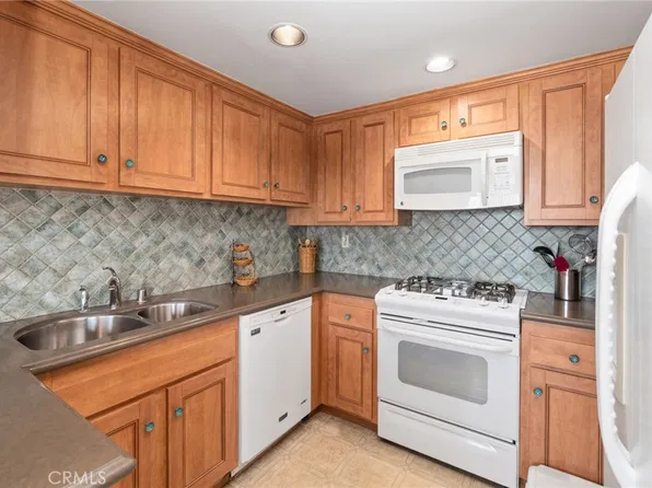106 N Western Ave APT 302, Los Angeles, CA 90732