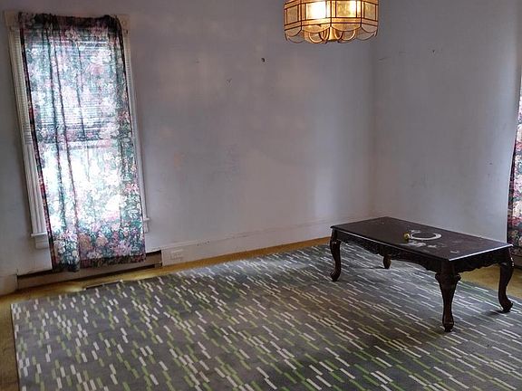 3rd image of 100 Maryland Ave