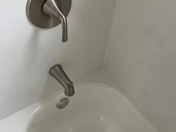 4th image of 399 Harvard Ave #1