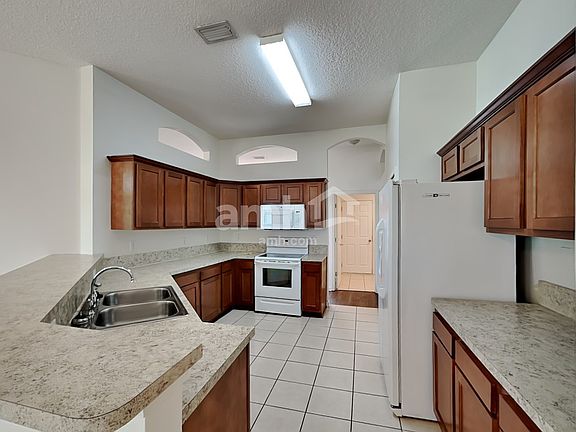 5th image of 1508 Ashlee Branch Way