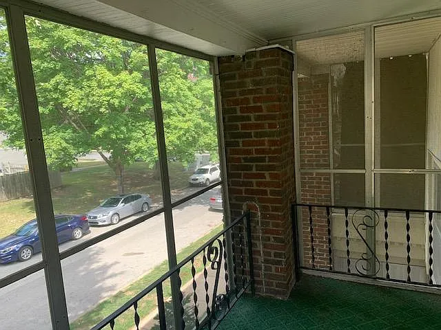 5105 Wyandotte St #2S — Photo 20