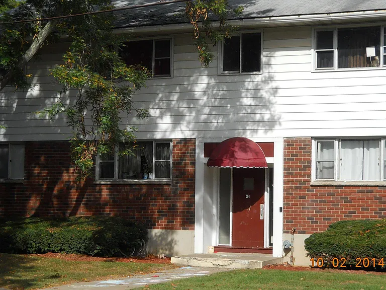 5 Webster Ct — Photo 1