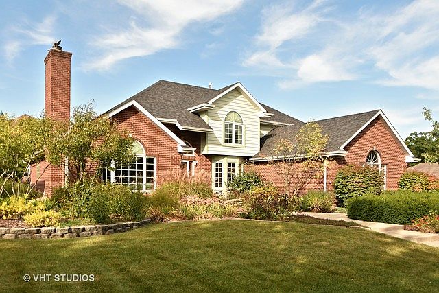 1st image of 691 Gibbons Dr