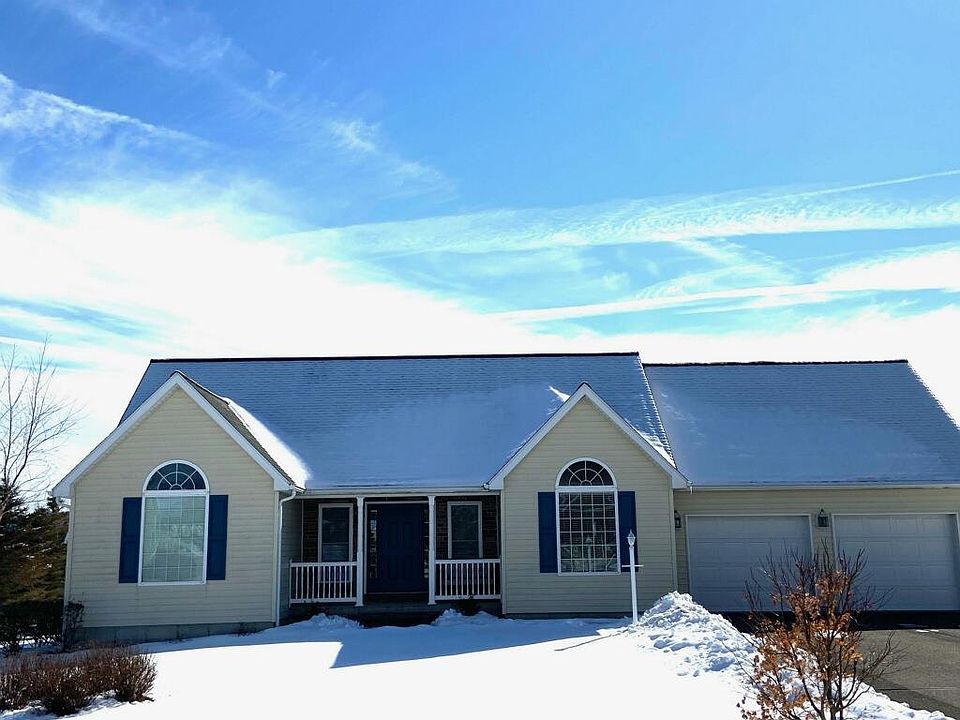 1st image of 11 Heritage Ln