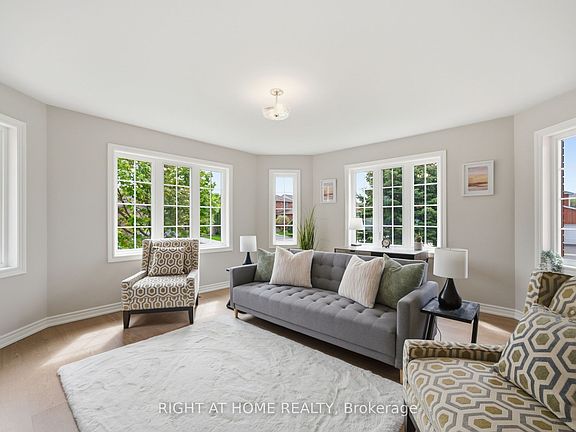 3rd image of 446 Stonegate Ave